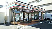 コンビニ「セブンイレブン鈴鹿白子駅前店まで219ｍ」