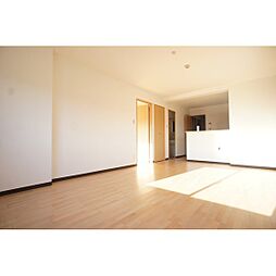 ウッドベルヒルズ 301 3階3LDKのリビング/ダイニング