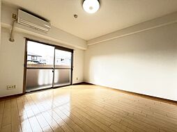 ラヴニール 208 2階1Kのリビング/ダイニング