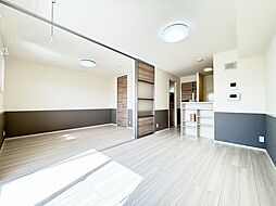 雅野VIII 210 2階2LDKのリビング/ダイニング