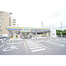 コンビニ「ミニストップ亀山関木崎店まで932ｍ」