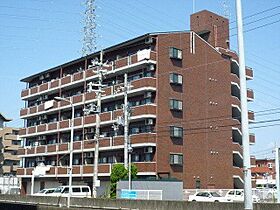 エミネンス善  ｜ 京都府京都市伏見区竹田段川原町（賃貸マンション2LDK・6階・56.02㎡） その1