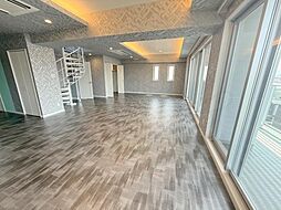 attrice太秦天神川 5階1LDKのリビング/ダイニング