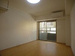 フラッティ壬生 1階1Kのリビング/ダイニング