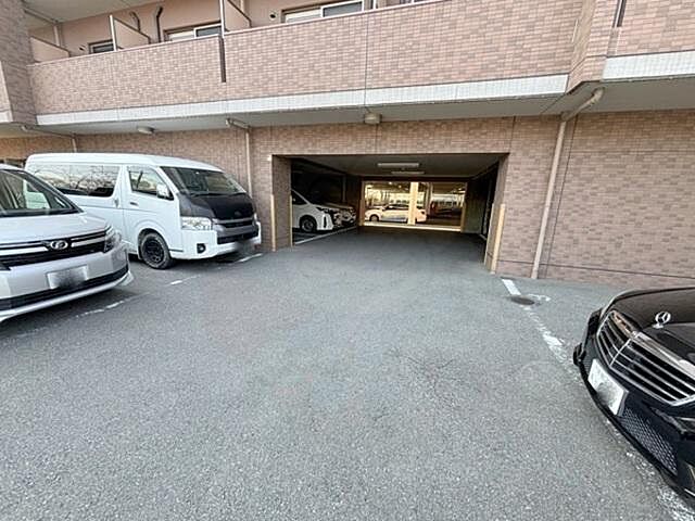 17 / 30