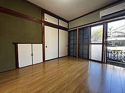 居間