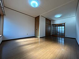 居間