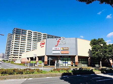 スーパー ベルク フォルテ千葉ニュータウン店まで徒歩5分(400m)