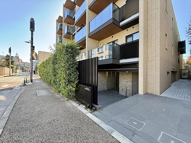 エントランス 東京メトロ千代田線 千駄木駅 徒歩4分