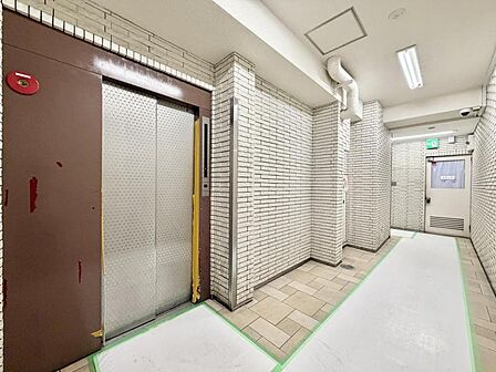 【エレベーター】住む人や訪れる人を室内へと優しくエスコートします。