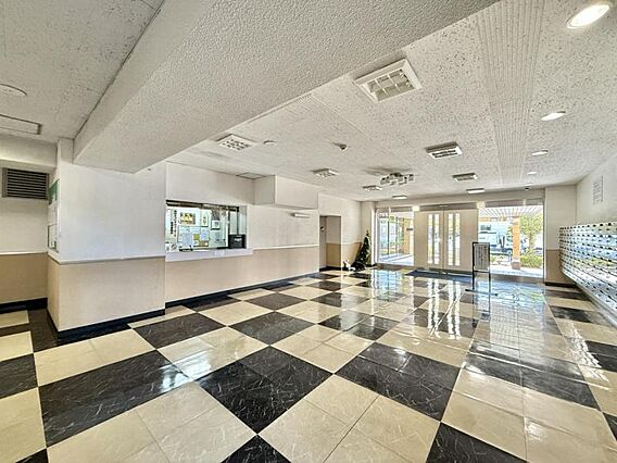 【エントランス...