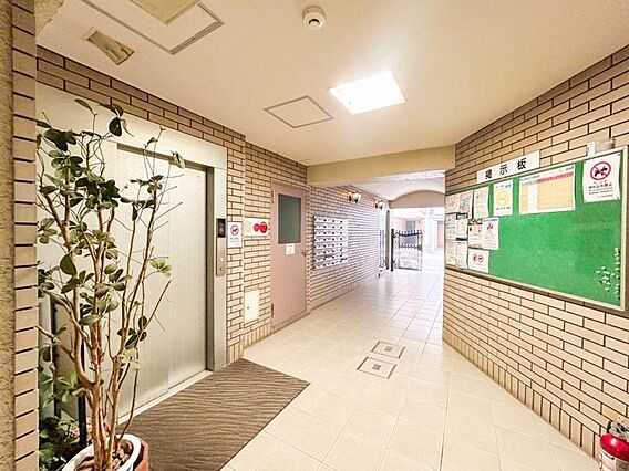 【エントランス...