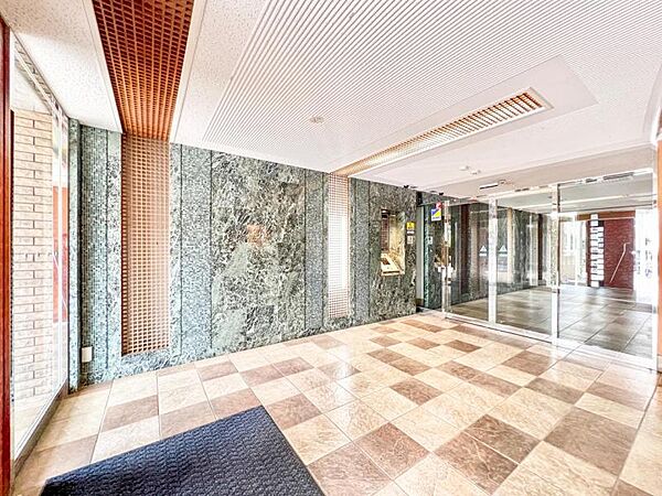 エントランスを拡大表示
