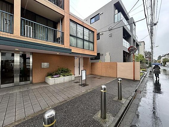 【エントランス...