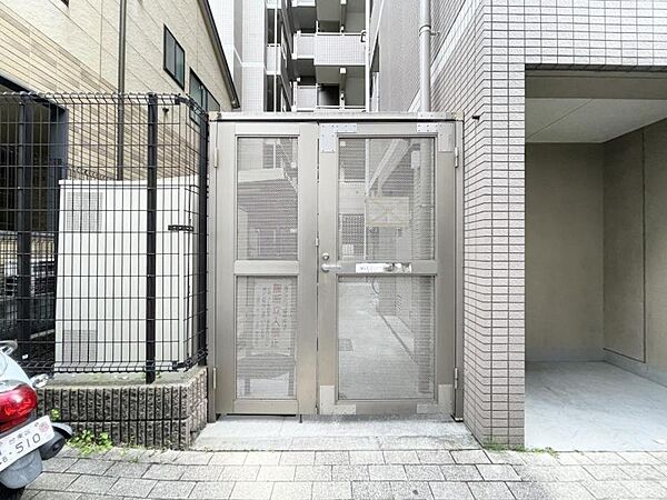 エントランスを拡大表示