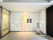 【エントランス】落ち着いたデザインが上質な暮らしを演出します