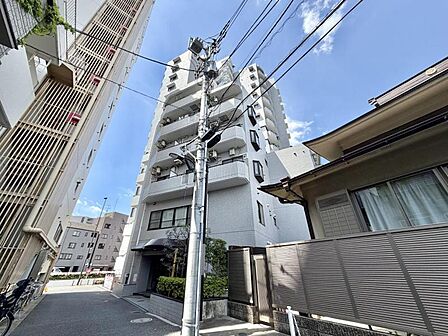 【外観】重厚感のある佇まいが魅力です