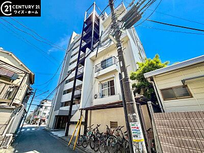 外観：【外観】　洗練された街に溶け込む外観。都市の中で、心地よい暮らしを支える存在です。