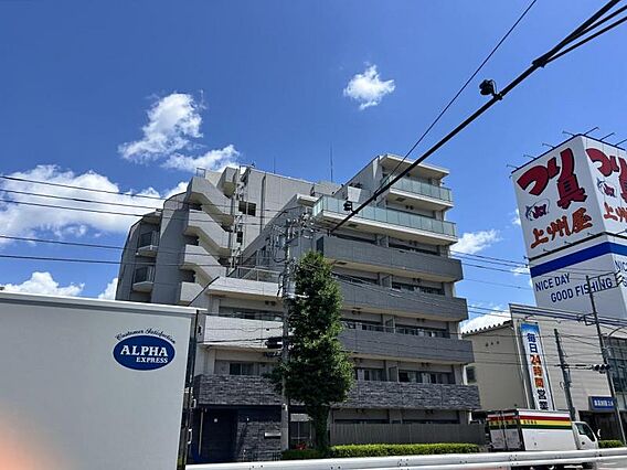 【外観】周囲と...