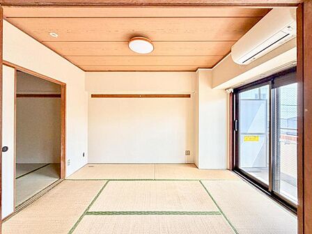 【和室:6.0帖】 和室同士が出入り可能で間仕切りを開け放ち10.5帖の空間としても利用可能です