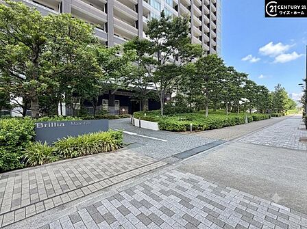 【外観】住まう誇りを再確認させる堂々たる風格。