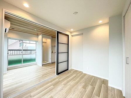 【洋室:7.0帖】 どんな家具にも調和する明るく落ち着いた内装 大切な時間を豊かに、快適にお過ごしいただけます
