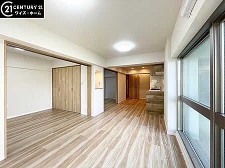 【LDK:12.7帖】 心地よい時間を過ごせる空間となっています。穏やかな時間を心ゆくまで堪能できる住空間です。
