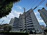 外観：【外観】空へと伸びるシャープなライン。洗練された都市生活の象徴。