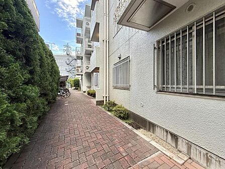 【エントランス】いつも通る場所だからこそしっかりと清潔に保たれていると嬉しいものです