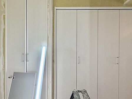 【収納】室内を有効的にお使いいただける収納付き。洋服や雑貨など無駄なく収納いただけます。