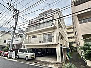 【外観】重厚感のある佇まいが魅力です。