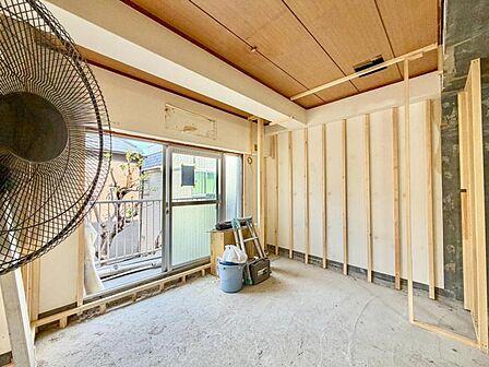 【洋室】 子どもたちの成長を支える場所。笑顔が溢れる明るい洋室へ。