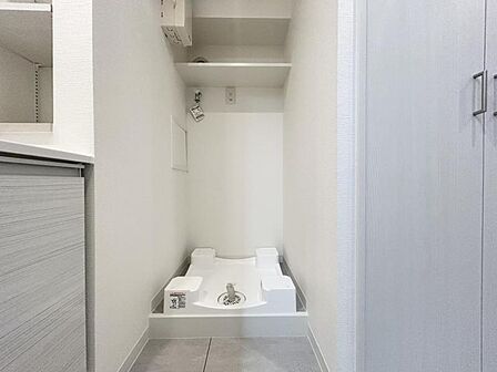 【洗面所】機能性に優れた洗面スペース。
