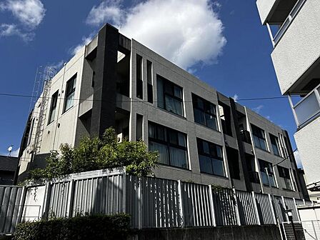 【外観】管理体制の良さが伺える落ち着いた外観。