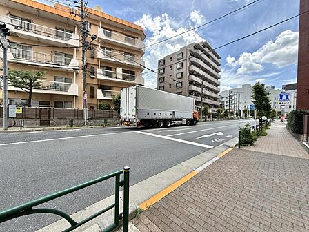 【周辺環境】生活の利便性と落ち着きを兼ね備えた立地。