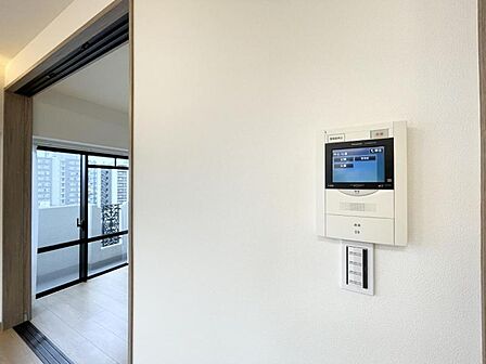 【設備】 快適な暮らしをサポートするTVモニターホン付きです。