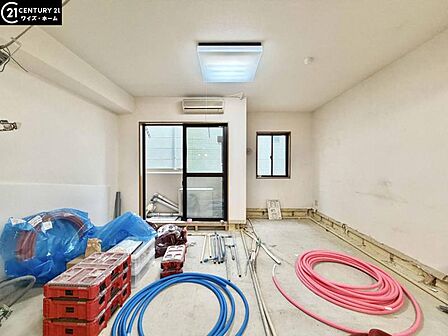 【リビング:12.1帖】まっさらな空間に夢を。あなたの家具が映える、洗練された住空間へ。