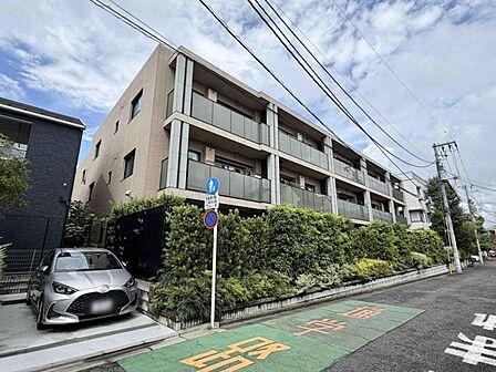 【外観】分譲マンションならではの品のある外観です。