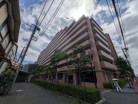 【外観】重厚感のある佇まいが魅力です。
