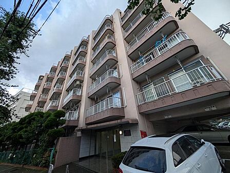【外観】時代の背景にとらわれず、いつの時代も凛とした佇まいが美しいマンションです。