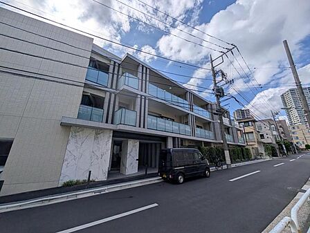 【外観】存在感のある外観デザインです。