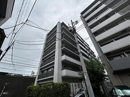 【外観】飽きのこないシンプルモダンな外観です。