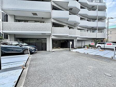 【駐車場】空き状況はお問い合わせください。
