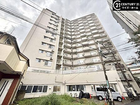 【外観】時がゆっくり流れるような、レトロで愛おしい佇まい。一歩入れば、あたたかい時間が待っています。