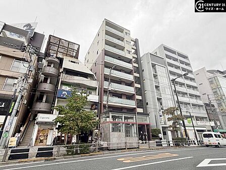 【外観】落ち着いた色調でまとめられた、落ち着きと品のある佇まい。