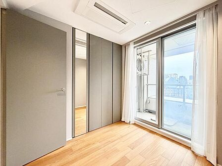 【洋室:4.4帖】自分の時間を愉しめる一部屋 心豊かなひと時を過ごす空間です