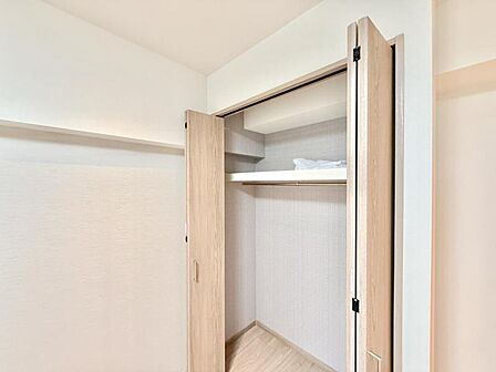 【収納】 各居室に収納完備で住空間に心地よい余白を、生活動線にゆとりをもたらしてくれる