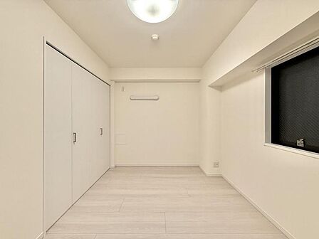 【洋室：4.6帖】独立性があり、在宅ワークにもおすすめのお部屋です。