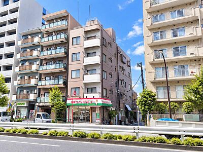 外観：【外観】重厚感のある佇まいが魅力です。