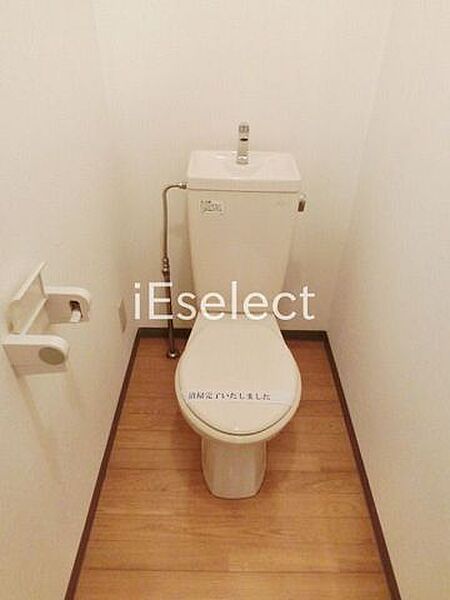 画像7:トイレはシンプルですね。